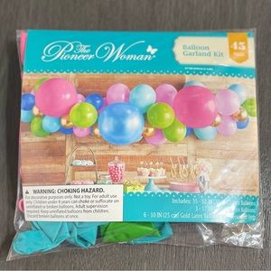 Balloon Garland Kit 45pcs The Pioneer Woman 12’, 17’ & 6-10’ Latex Balloons